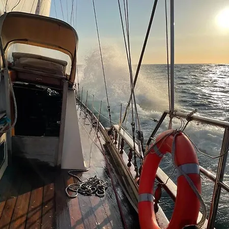 Classic Sailing Ship In Center Of Enkhuizen! Prázdninový dům *